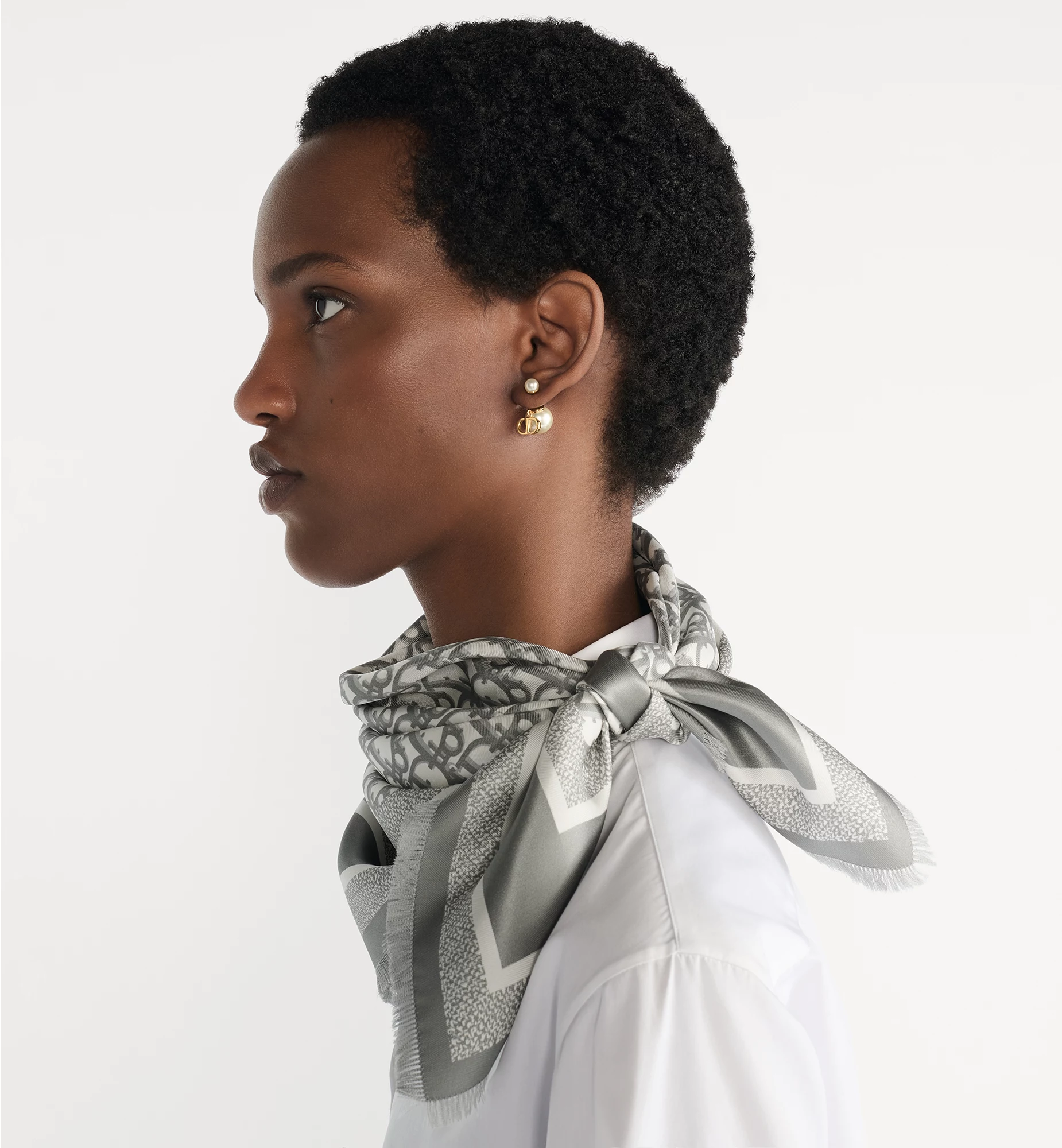 twin方巾  70 厘米海军蓝色桑蚕丝斜纹面料 Oblique 印花